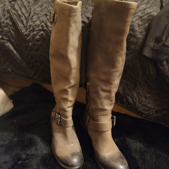 Vincent Camuto... Greenish tall boots - Picture 2 of 8